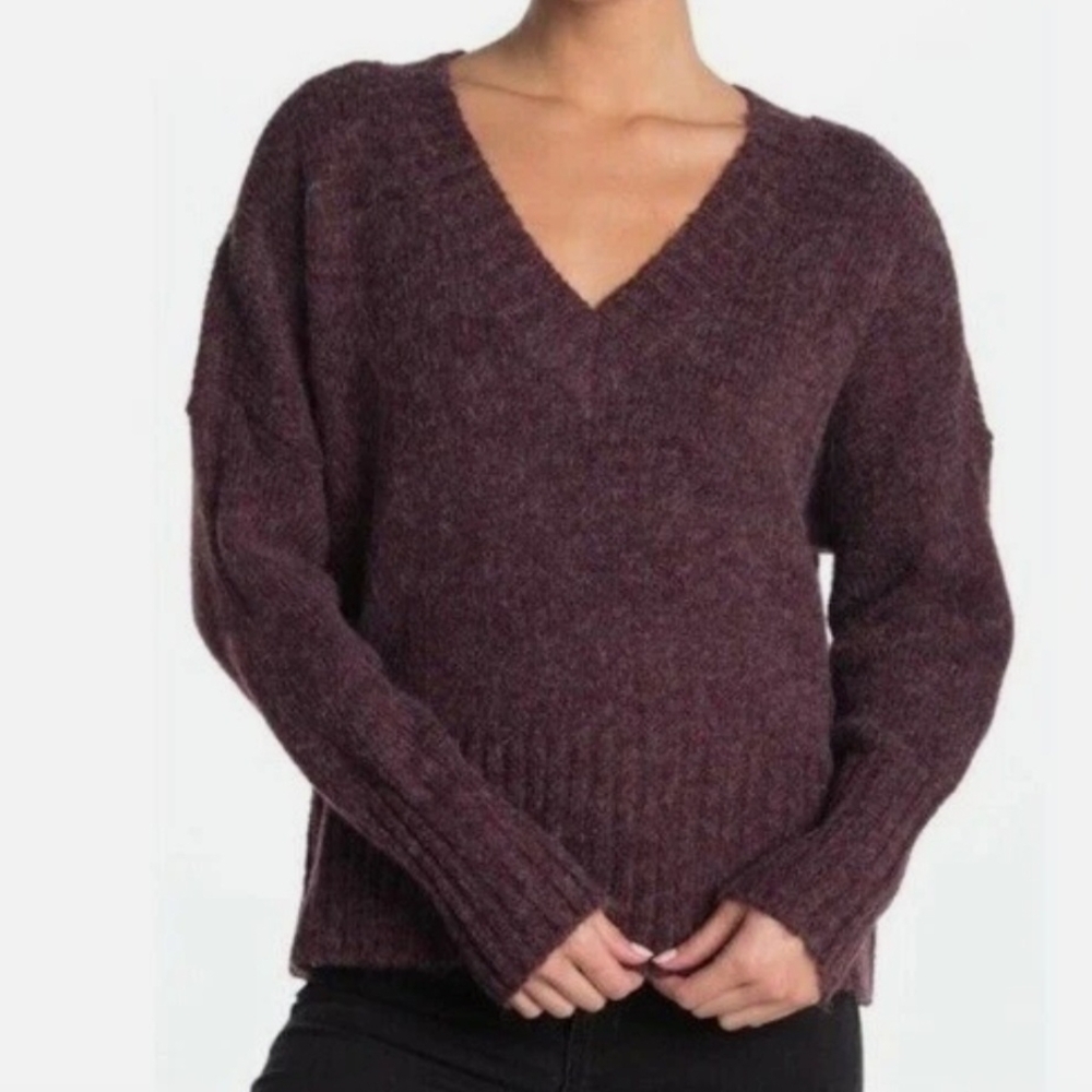 Abound Nordstrom Rack Burgundy V-Neck Long Sleeve Cozy Knit Sweater NWT Medium